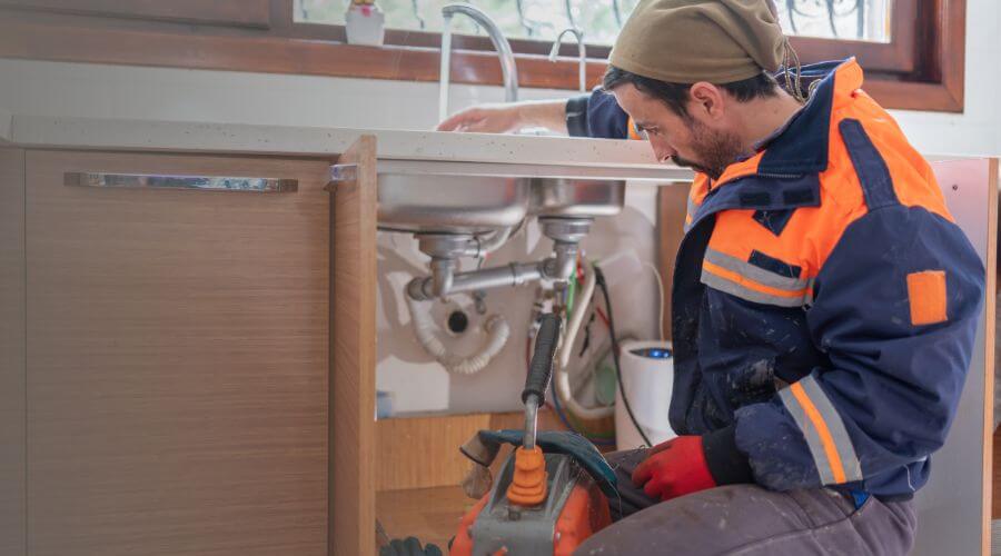 Professional water heater repair in Carlton, TX